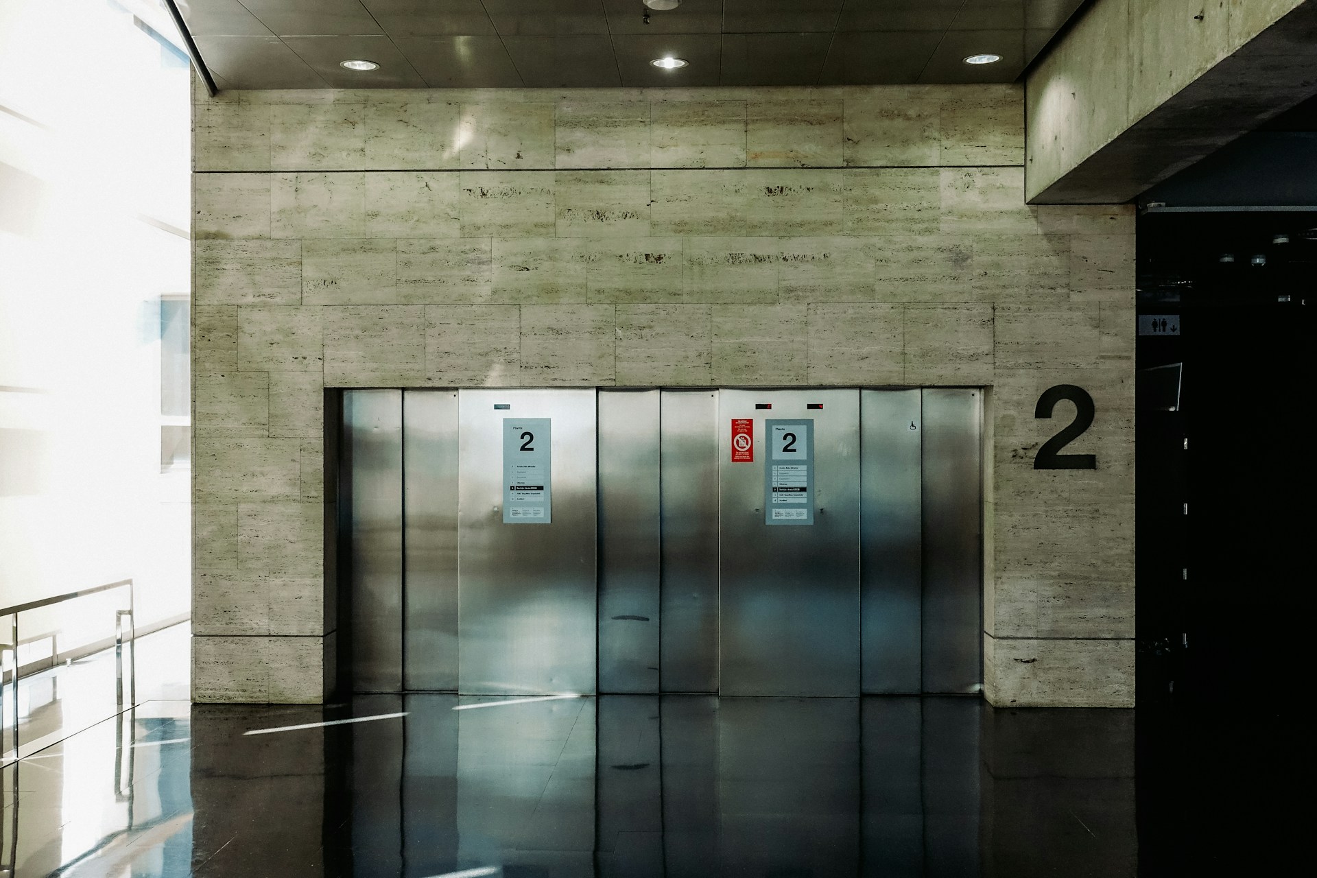 izhak-agency-JwsC35NIU5s-unsplash